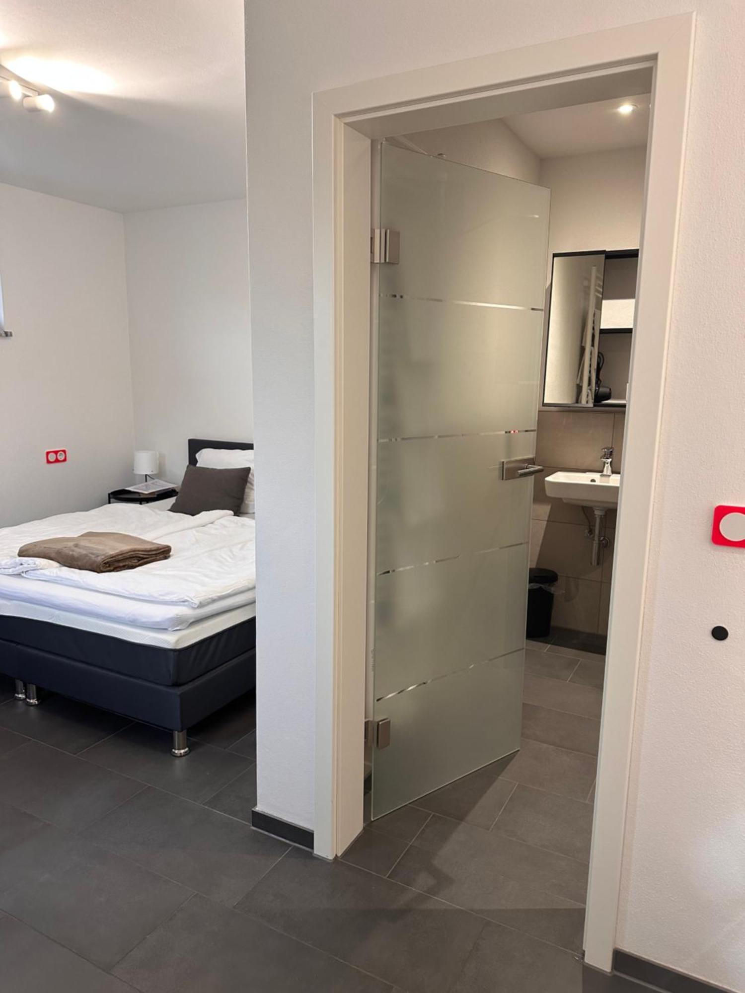 Ferienzimmer Frank, Self-Check-In Nach 21Uhr Niederalteich Zewnętrze zdjęcie